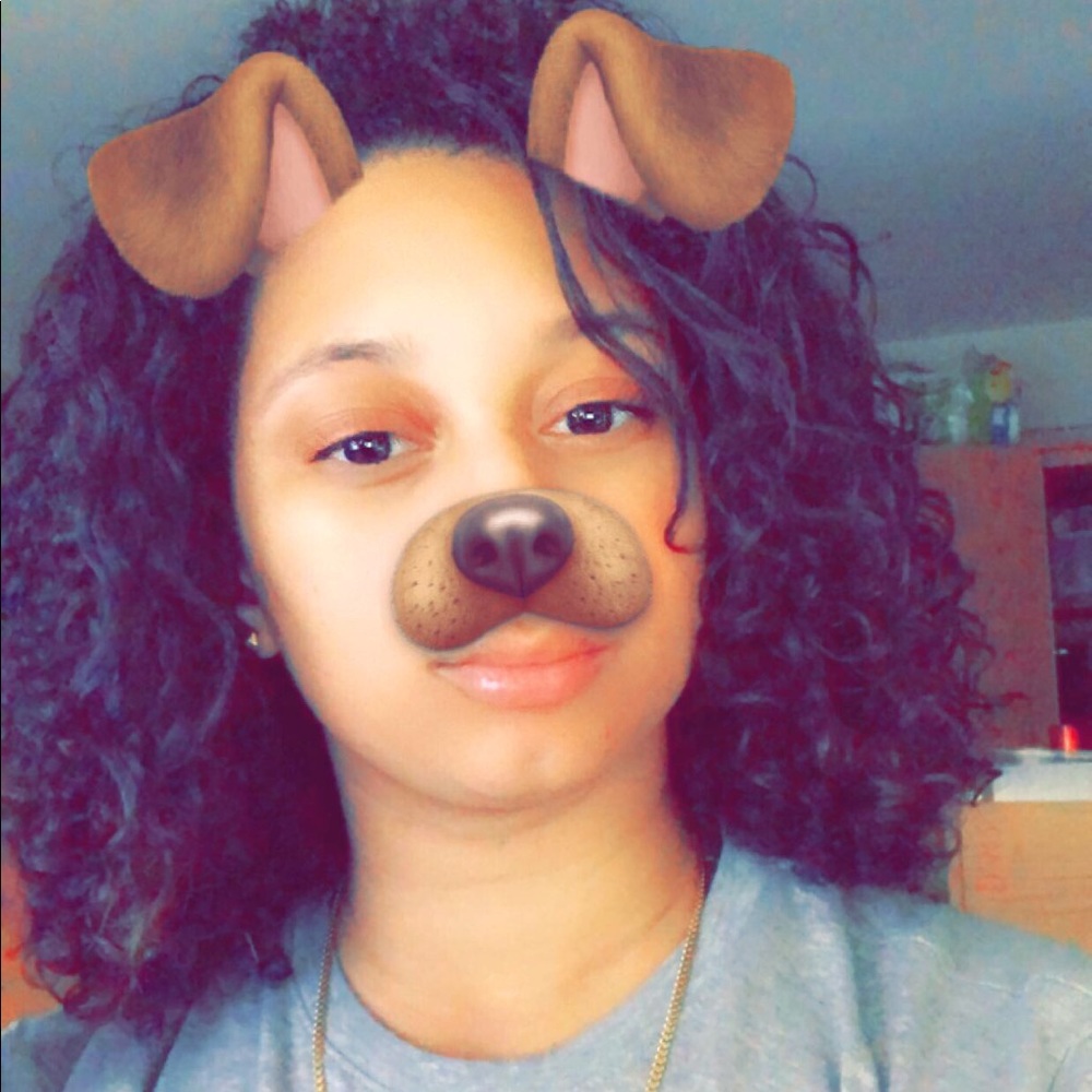 Meet your Posher, Mya